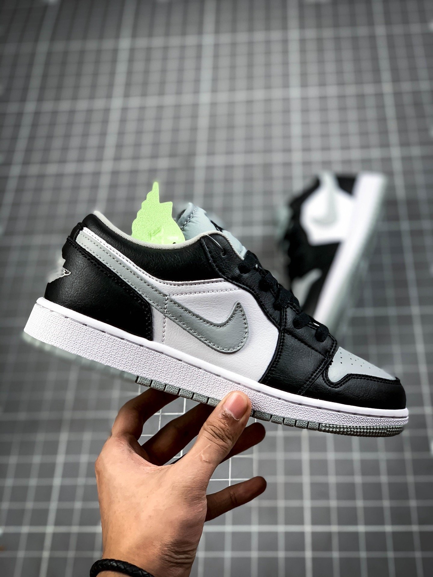 Air Jordan 1 Low Black/Black-Lt Smoke Grey 17