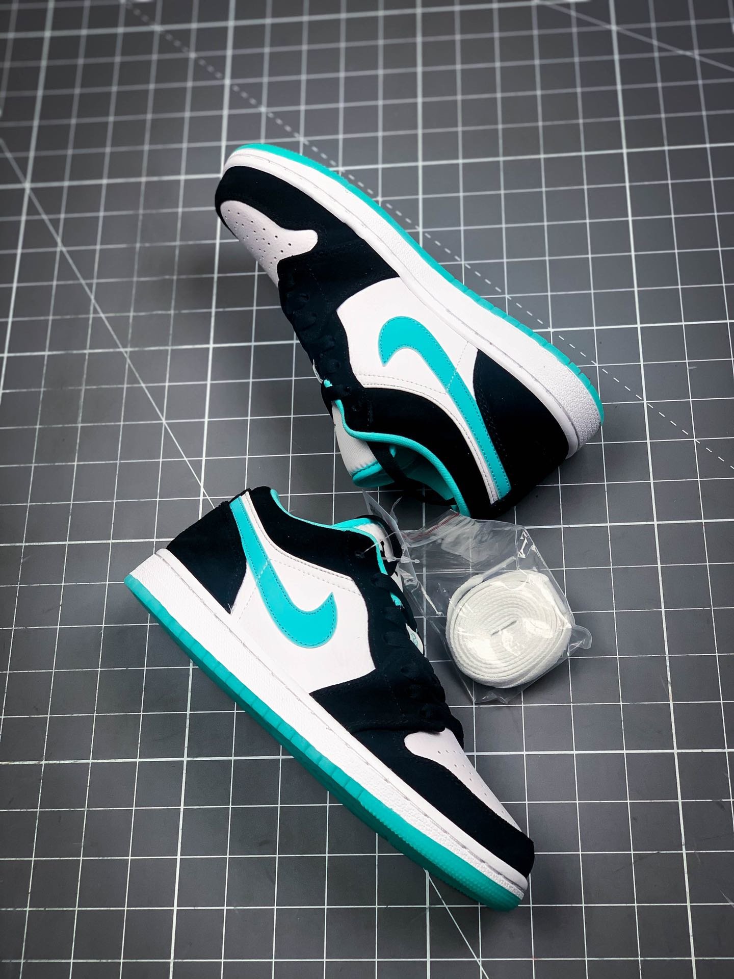 Air Jordan 1 Low White/Black-Island Green 17