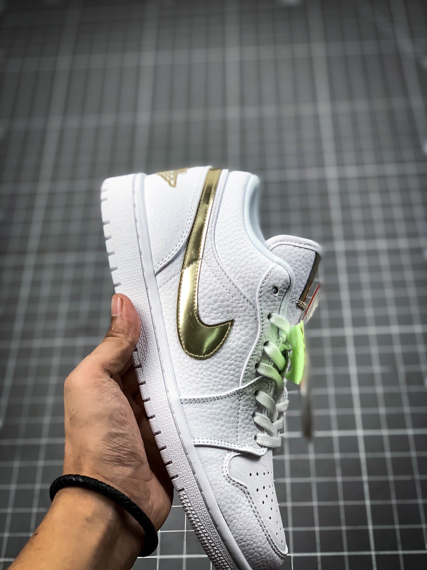 Air Jordan 1 Low White/Metallic Gold 13