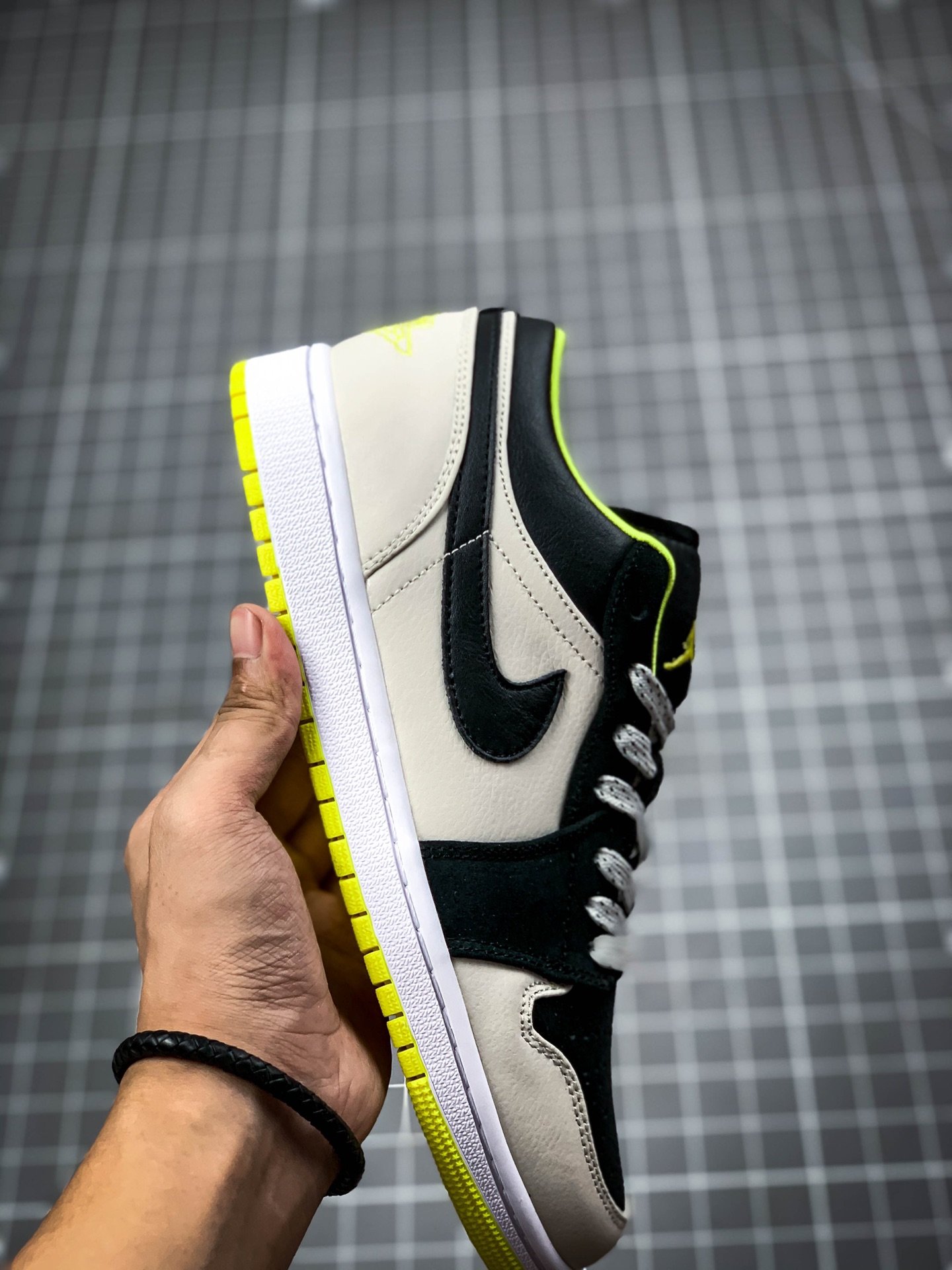 Air Jordan 1 Low Wolf Grey/Venom Green 5