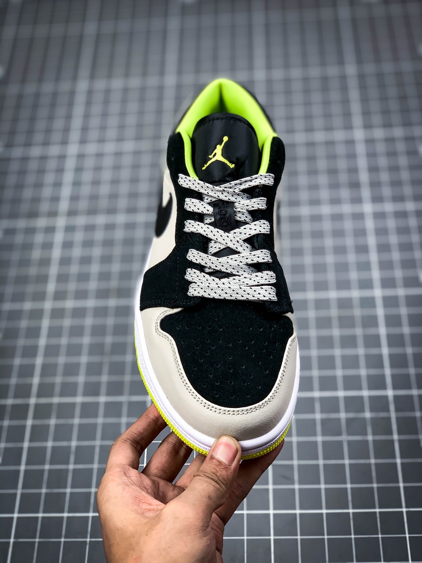 Air Jordan 1 Low Wolf Grey/Venom Green 11