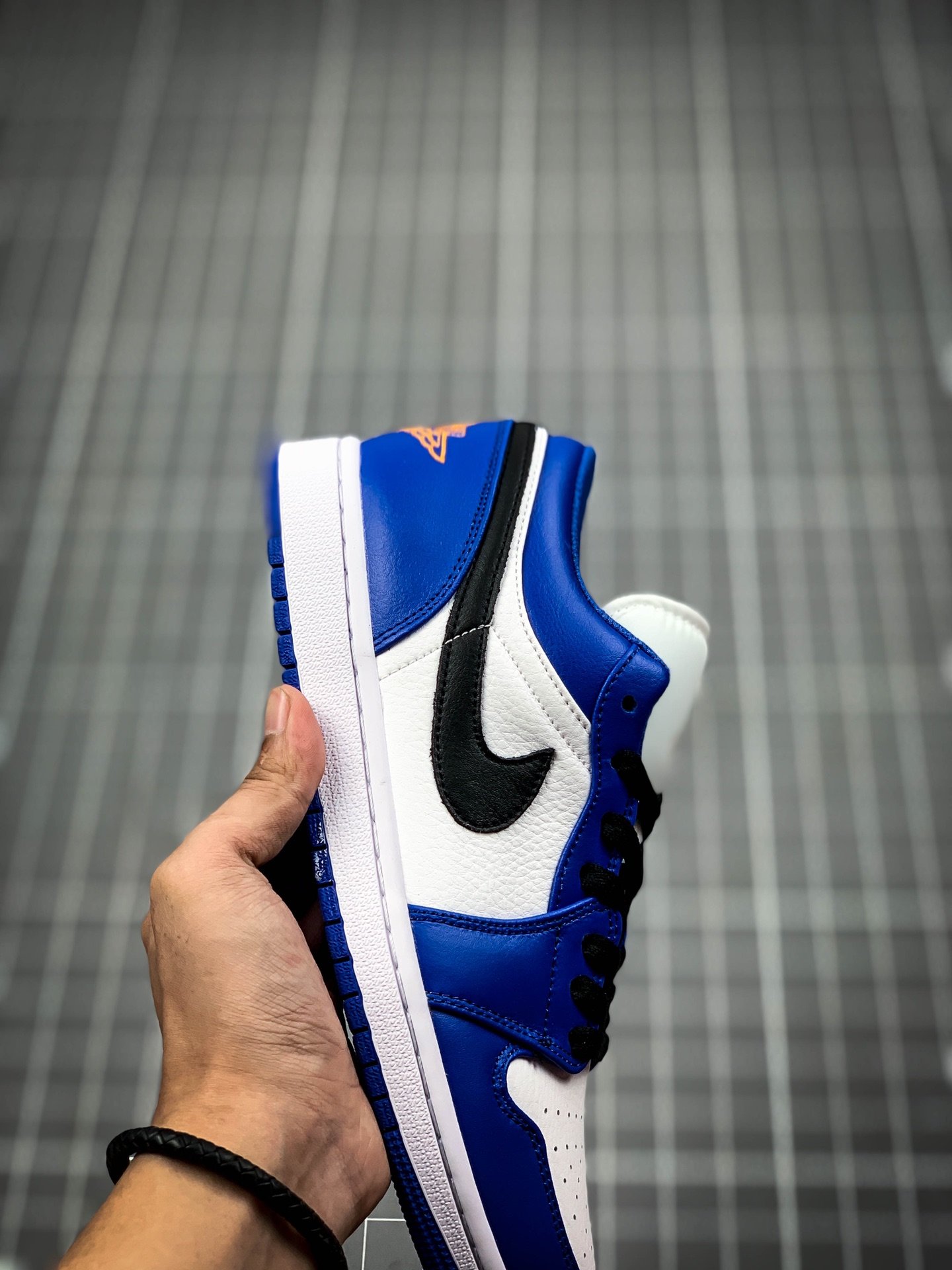 Air Jordan 1 Low Hyper Royal/White-Orange Peel 7