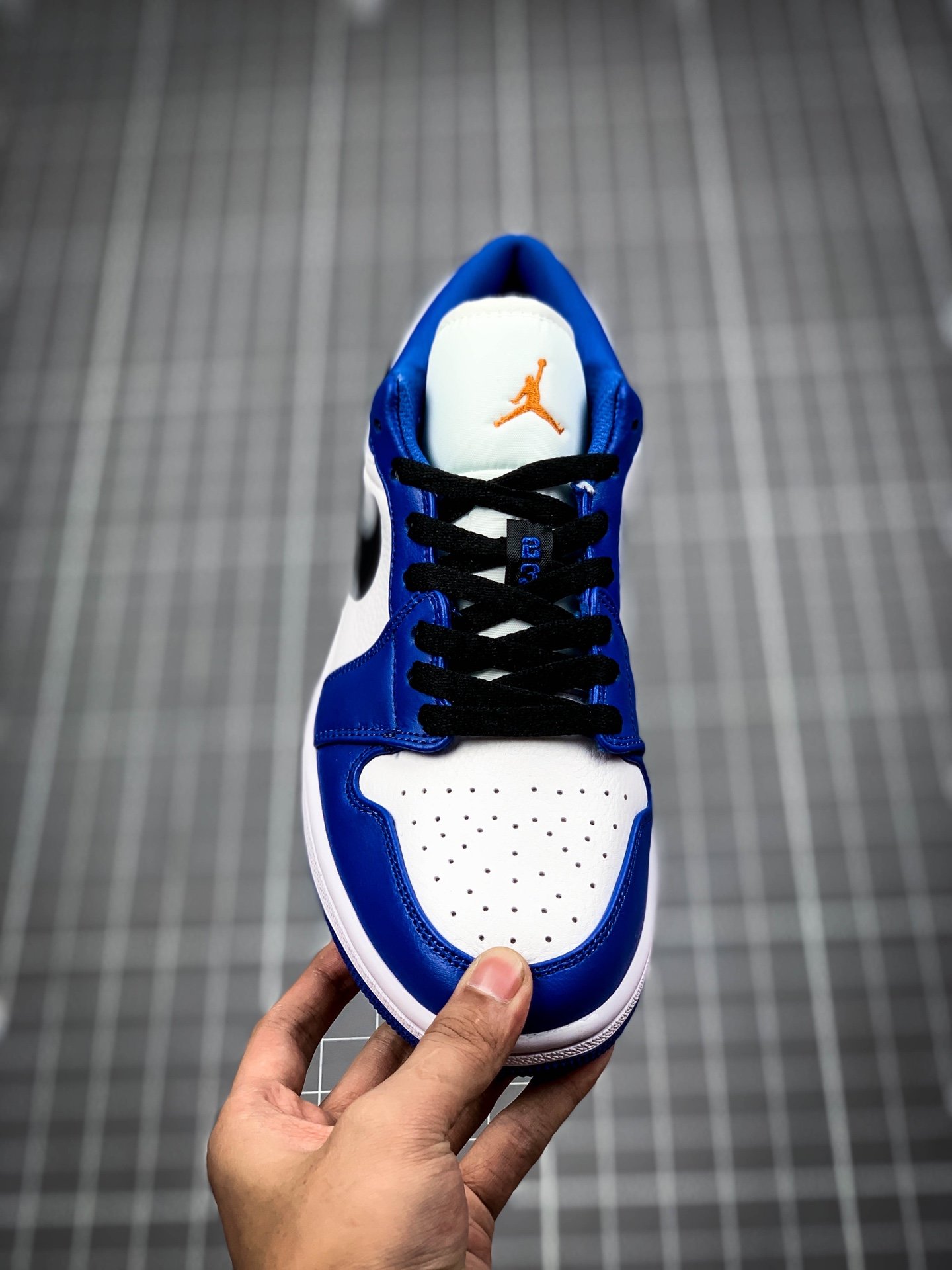 Air Jordan 1 Low Hyper Royal/White-Orange Peel 9