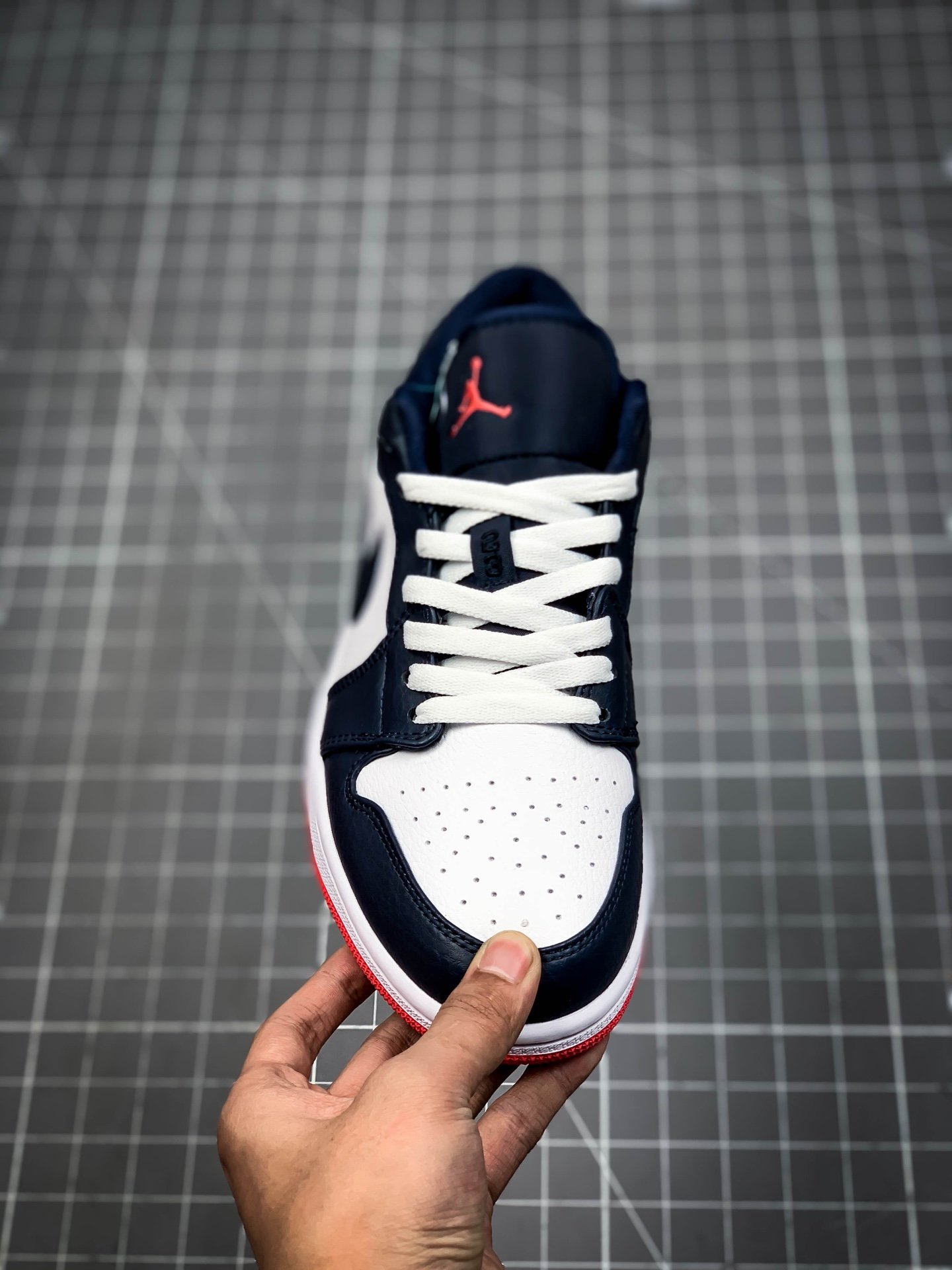 Air Jordan 1 Low Obsidian/Ember Glow-White 17