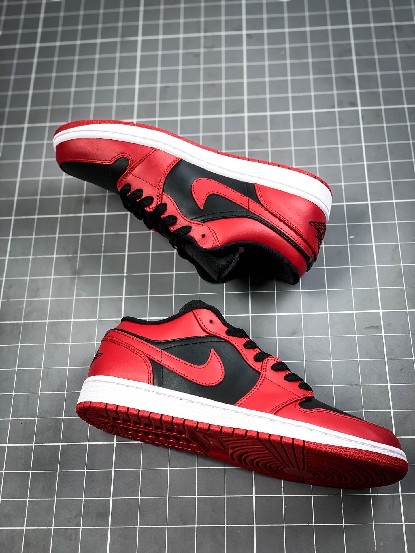 Air Jordan 1 Low Varsity Red/Summit White-Black 15