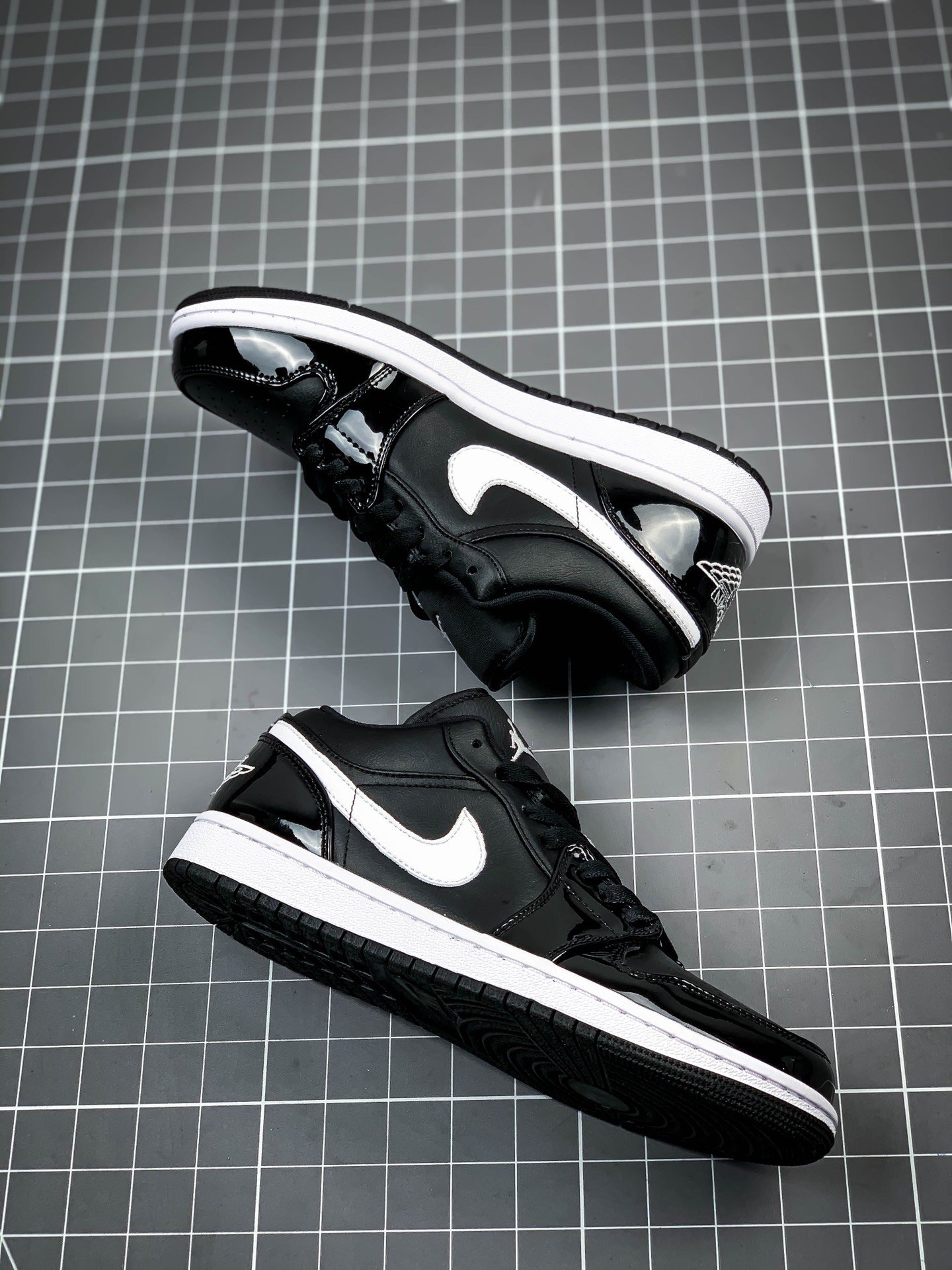 Air Jordan 1 Low Black Patent Black/White-Whit 5