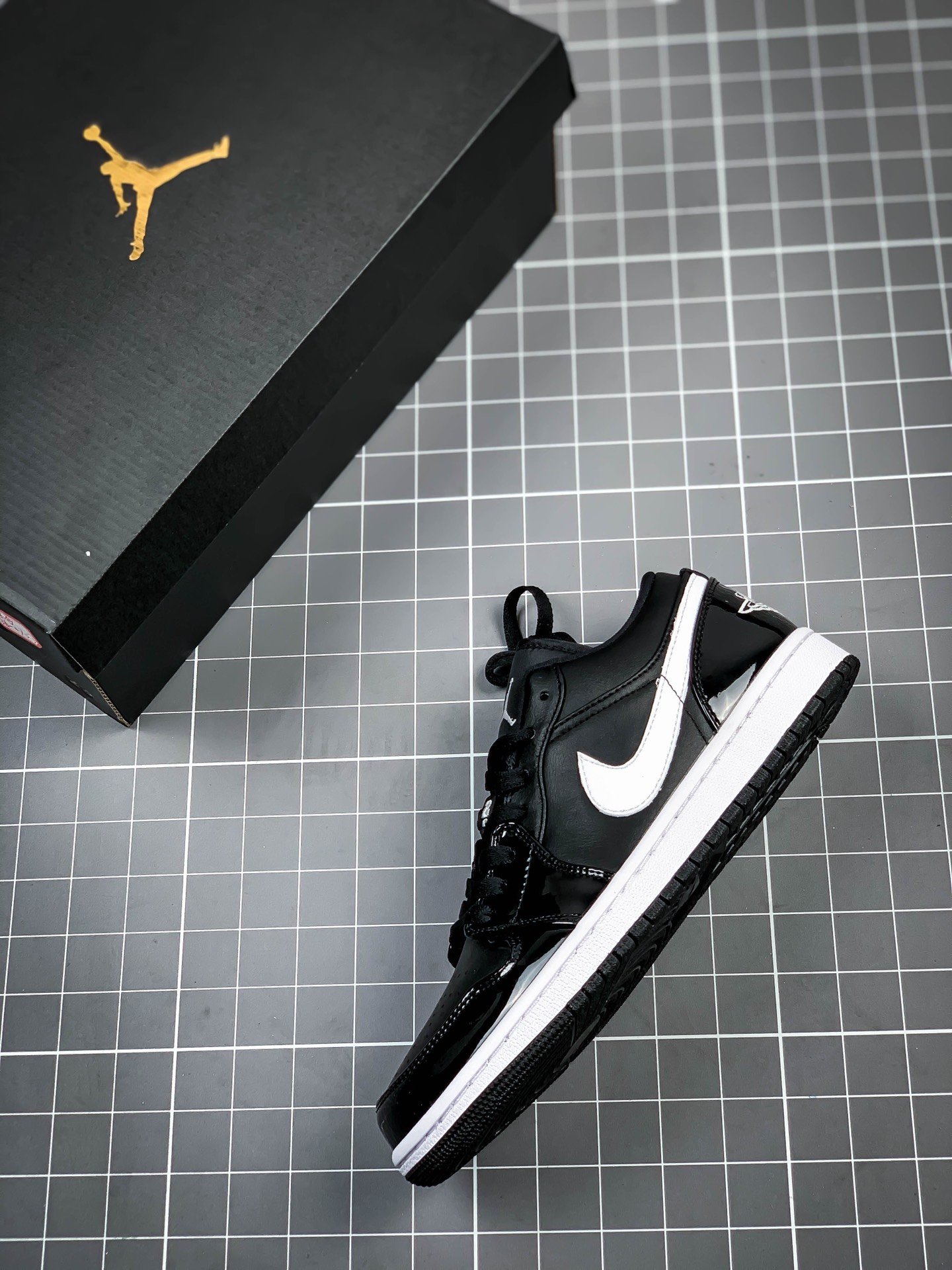 Air Jordan 1 Low Black Patent Black/White-Whit 7