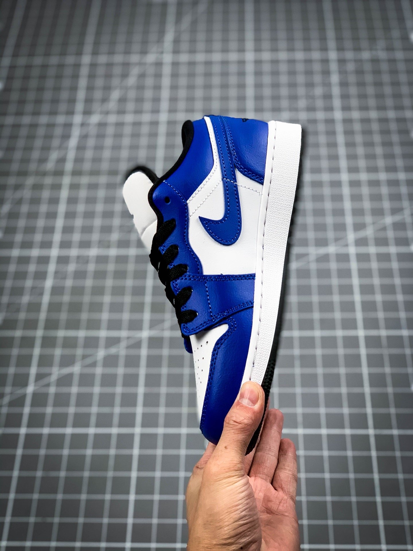 Air Jordan 1 Low White/Blue/Black 3