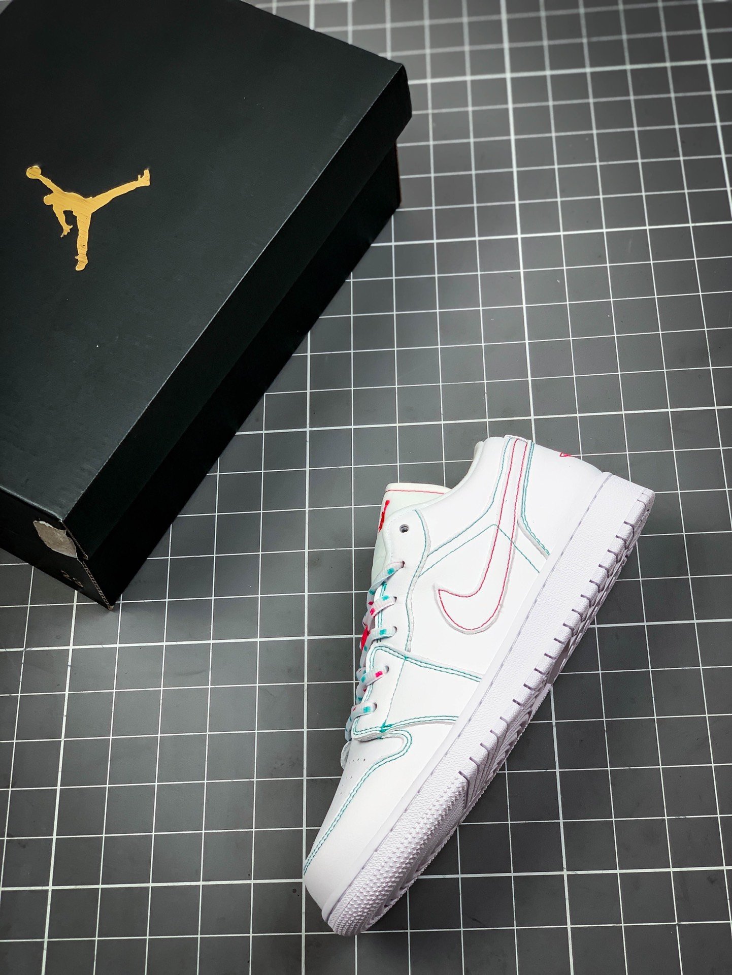 Air Jordan 1 Low White/White/Pink 13