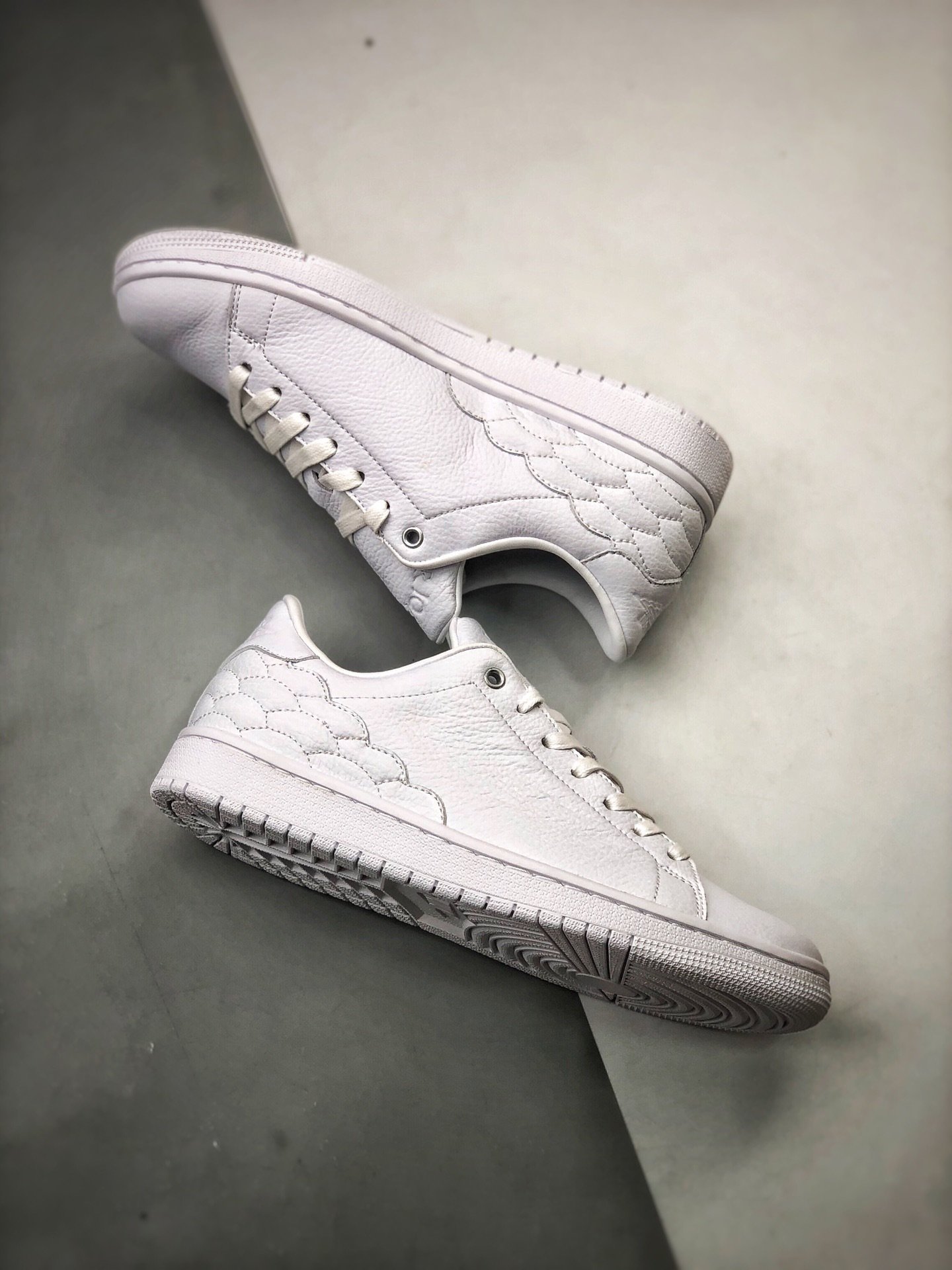 Air Jordan 1 Low Centre Court White/White/White 11