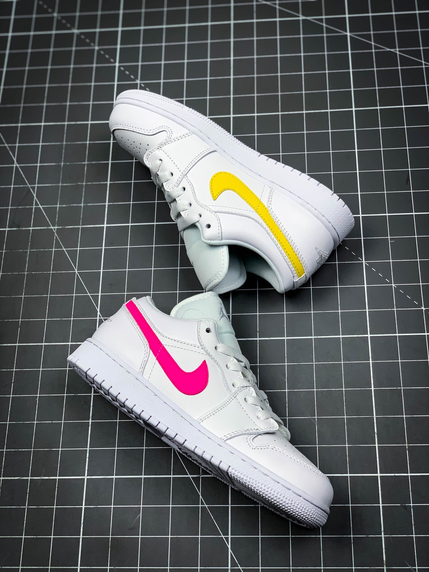 Air Jordan 1 Low White/White/Neon 13