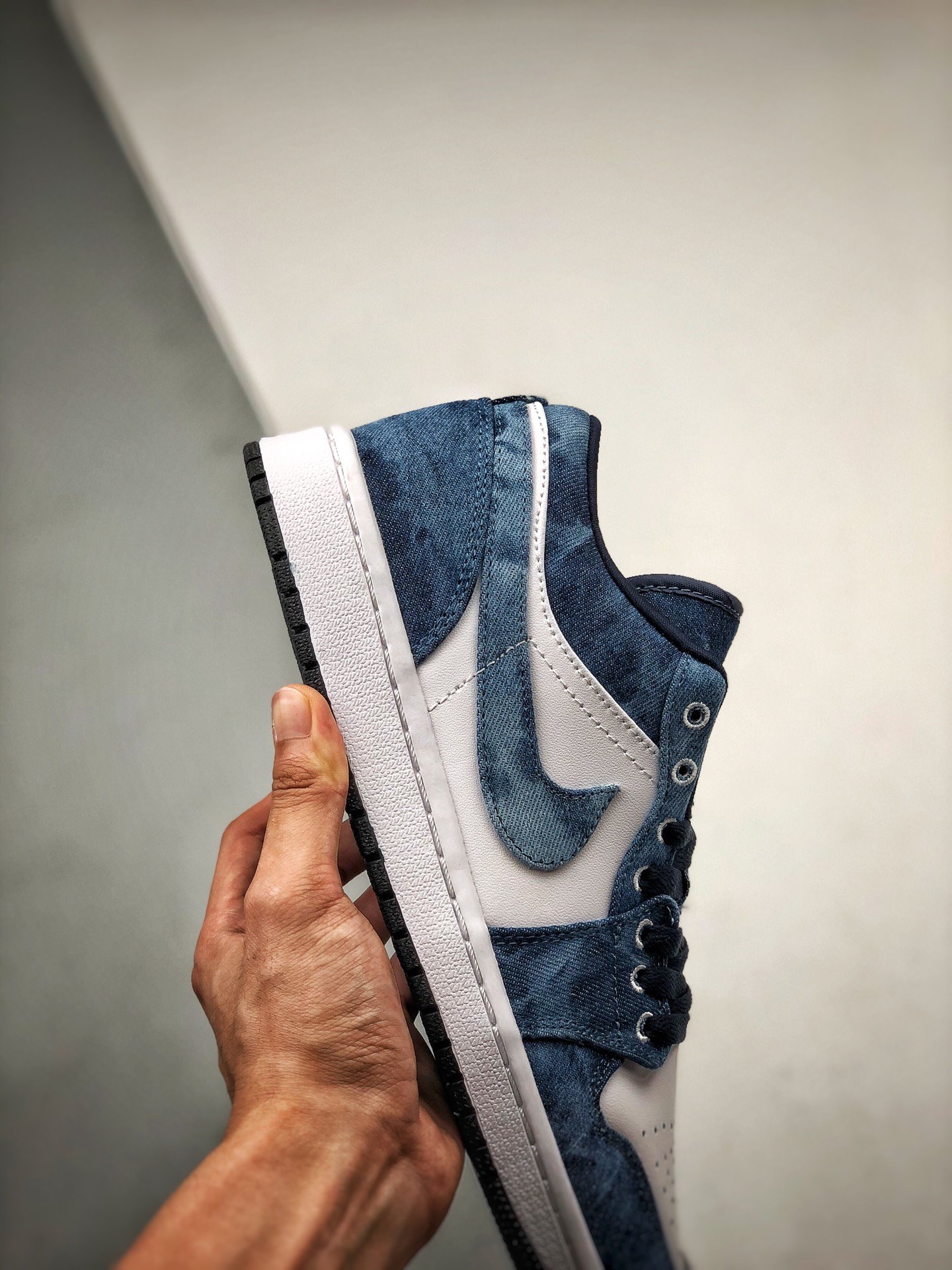 Air Jordan 1 Low Denim Blue/White 7