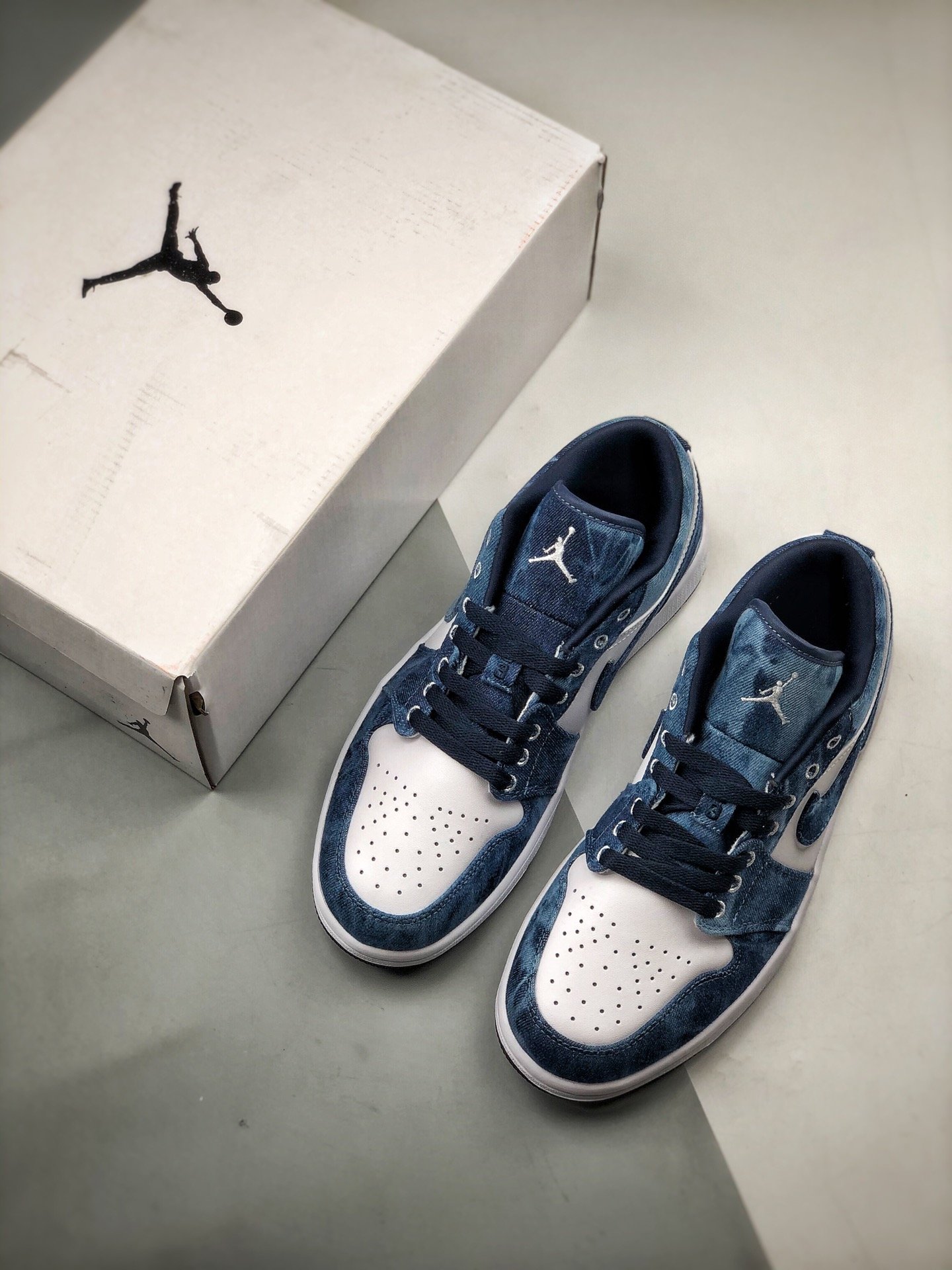 Air Jordan 1 Low Denim Blue/White 11