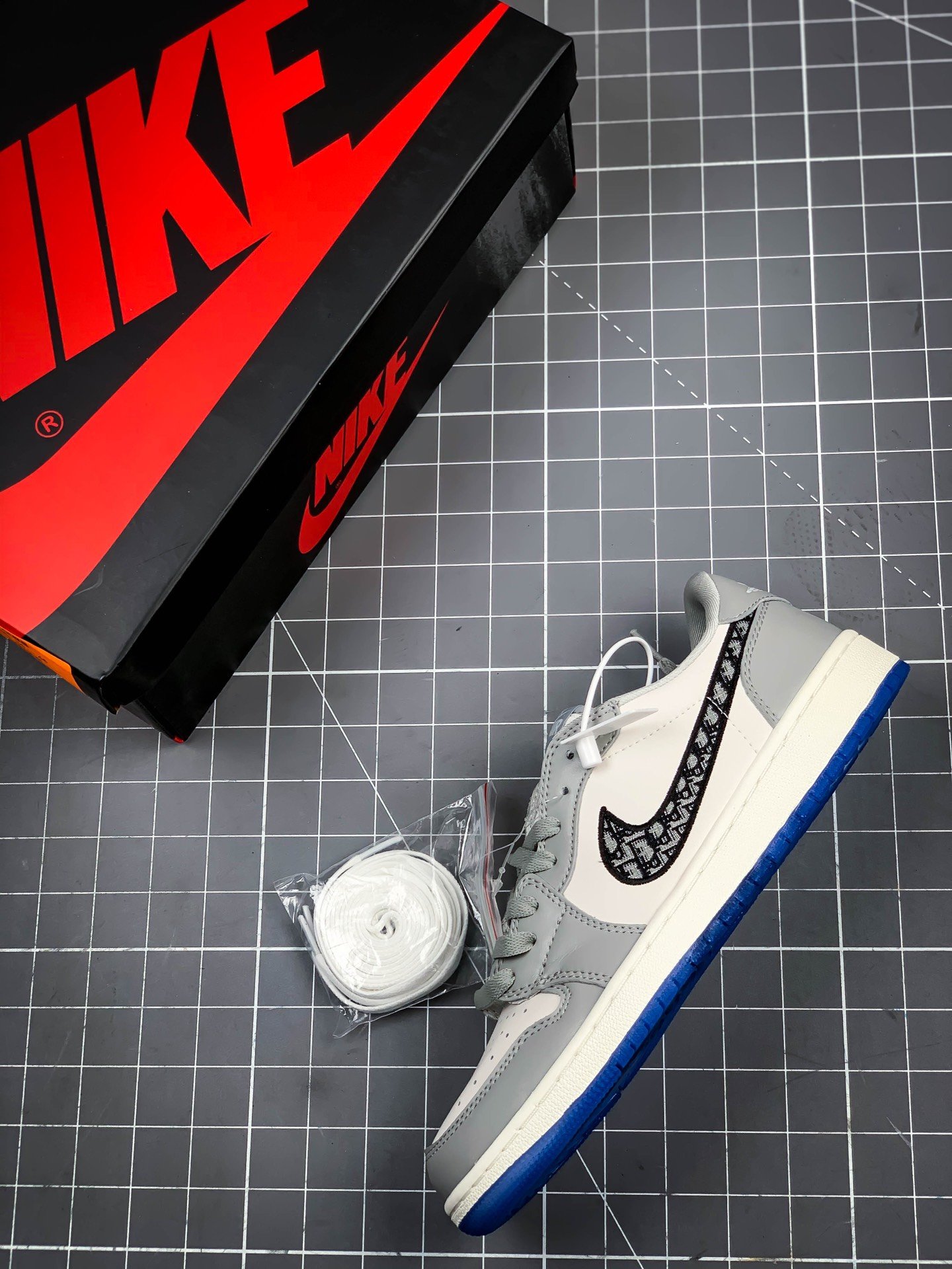 2020 Di*Or X Air Jordan 1 Low Grey/White-Black 11