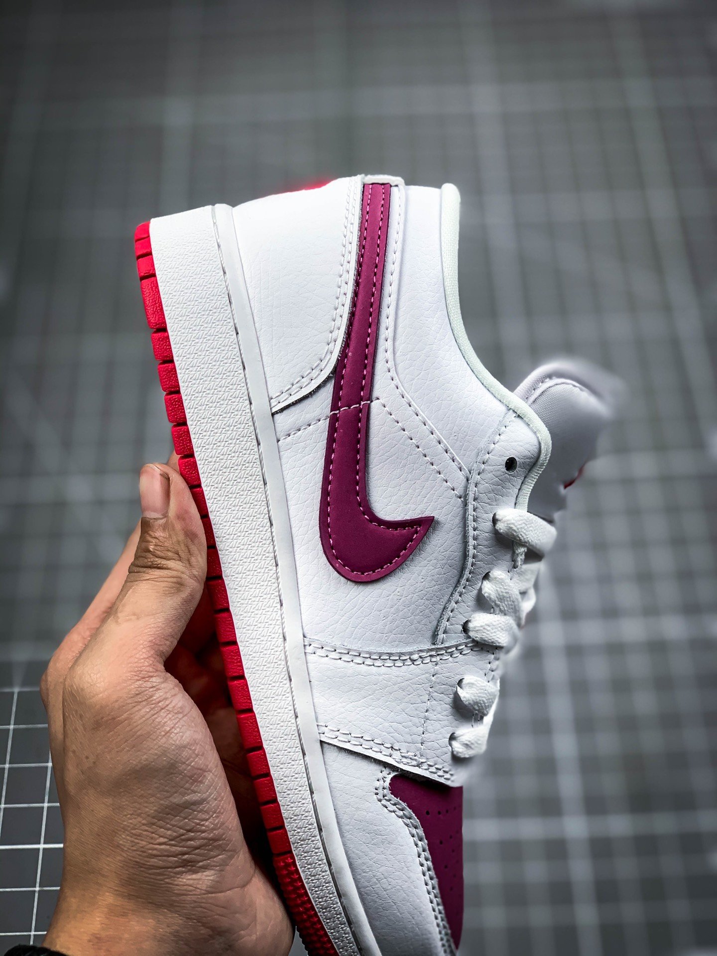 Air Jordan 1 Low Gs White/True Berry-Rush Pink 13