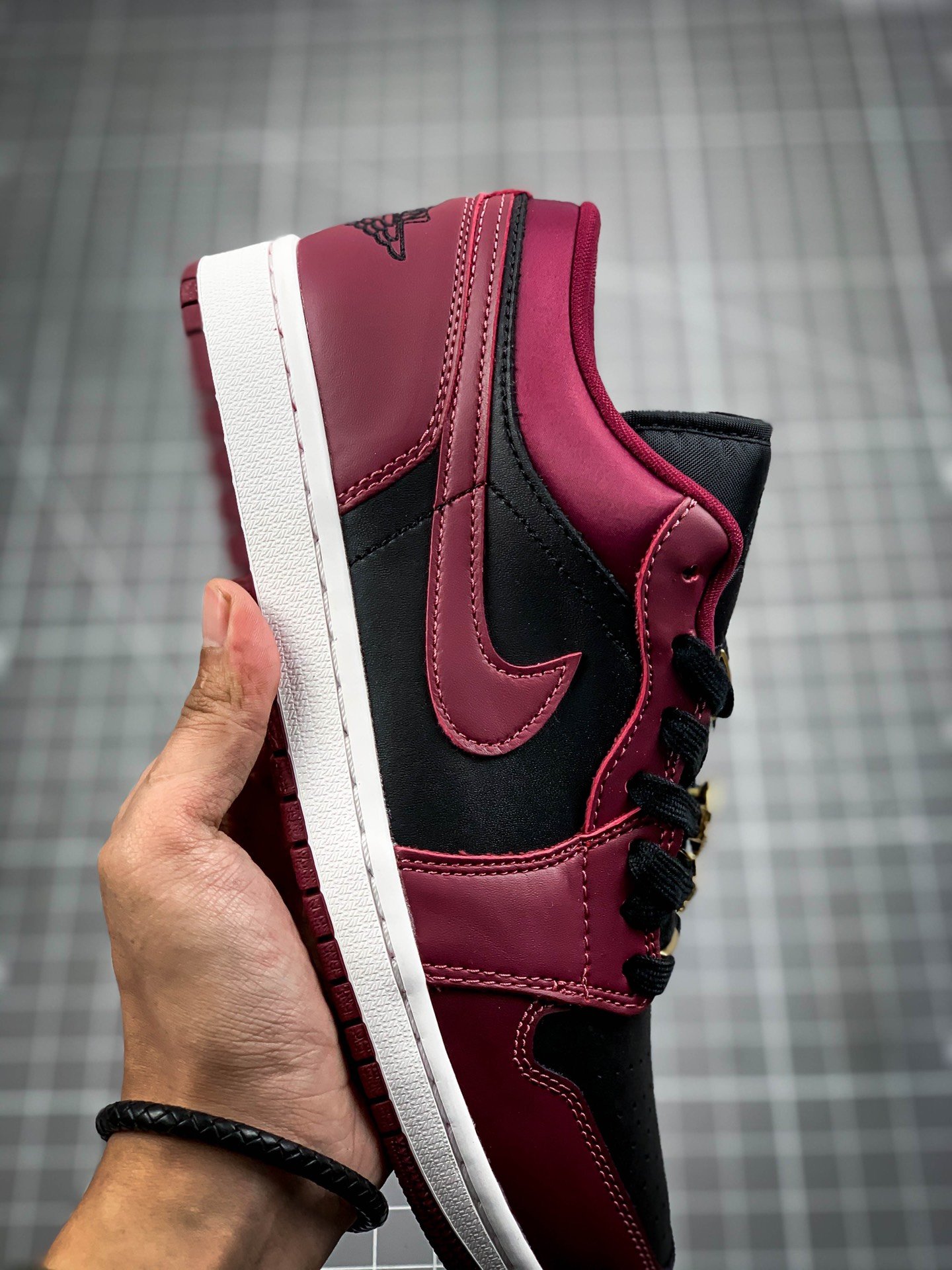 Air Jordan 1 Low Se Dark Beetroot/Black/White/Dark Beetroot 3