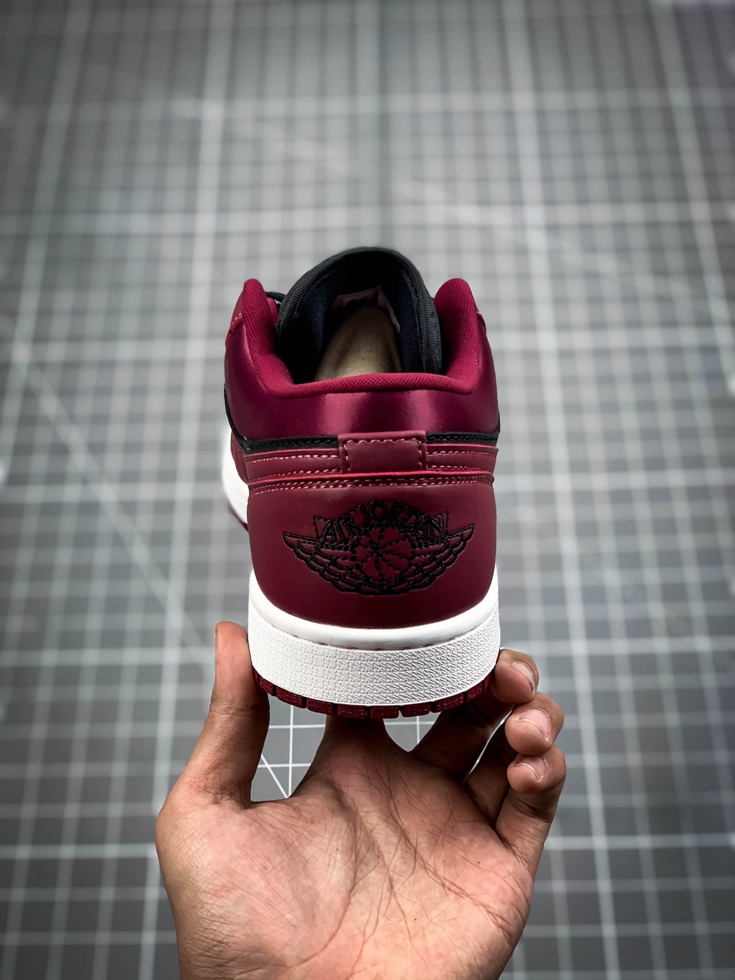 Air Jordan 1 Low Se Dark Beetroot/Black/White/Dark Beetroot 9