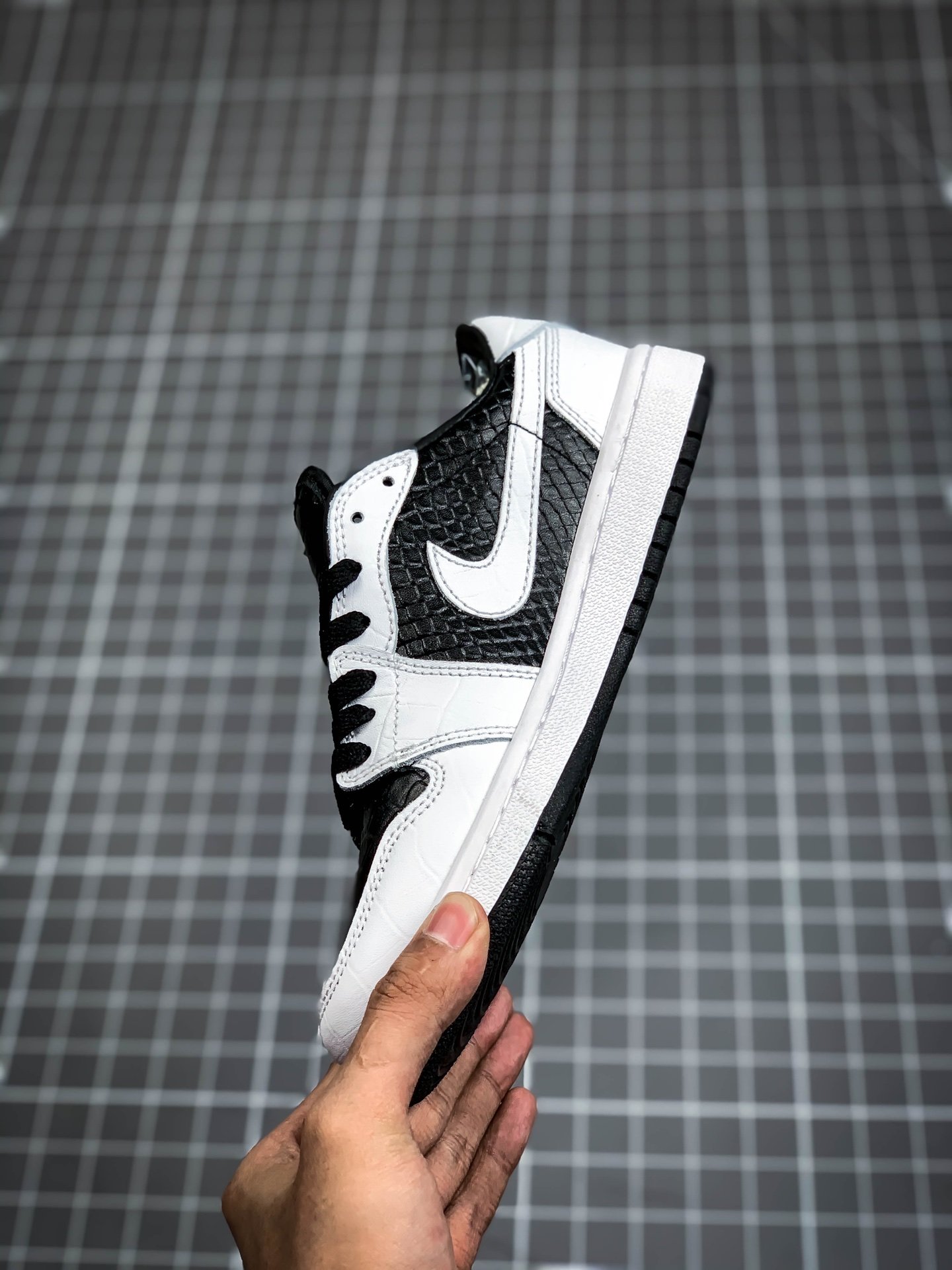 Air Jordan 1 Low Retro Yin Yang Pack Black/White 15