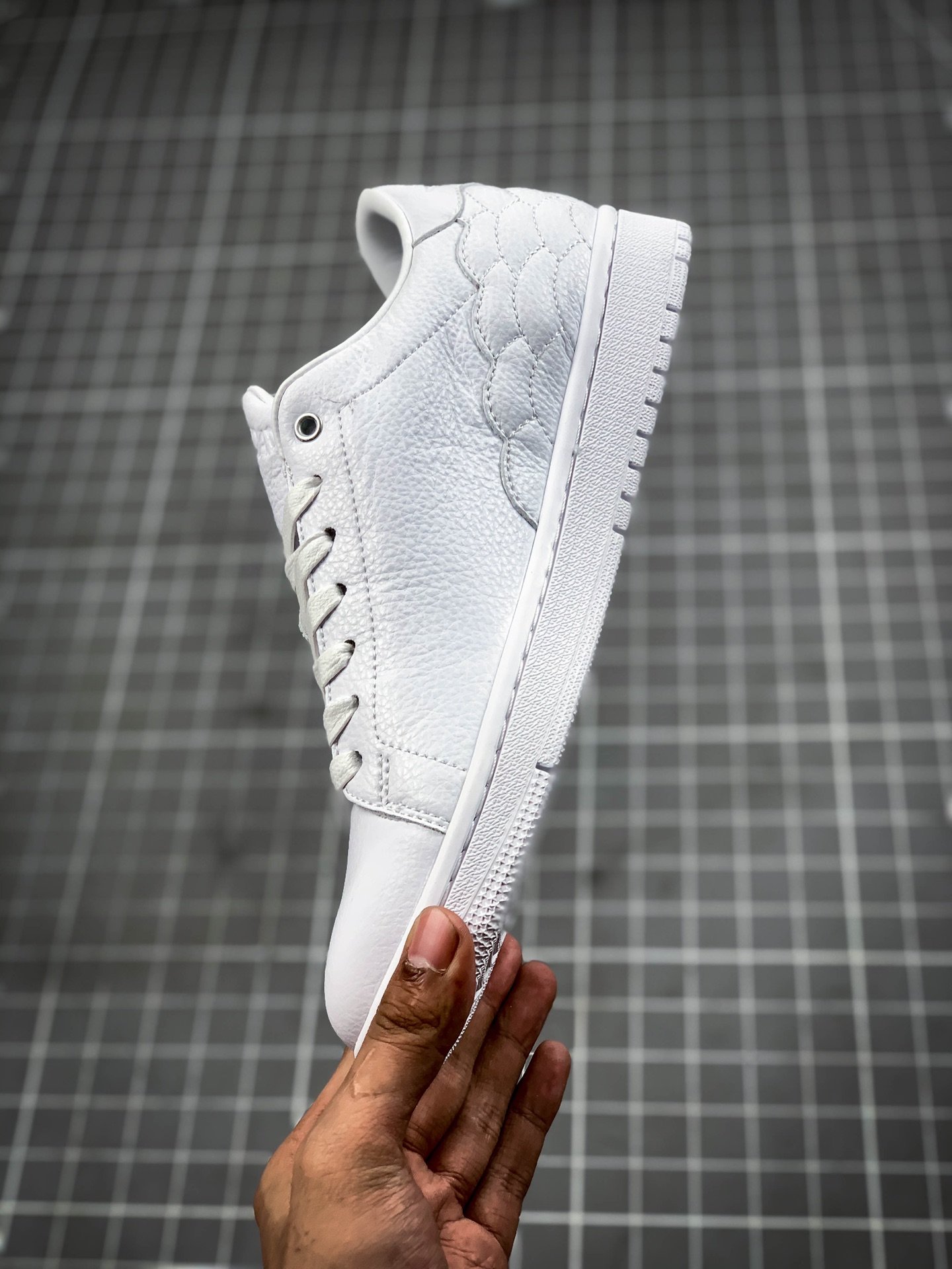 Air Jordan 1 Low Centre Court White/White-White 15