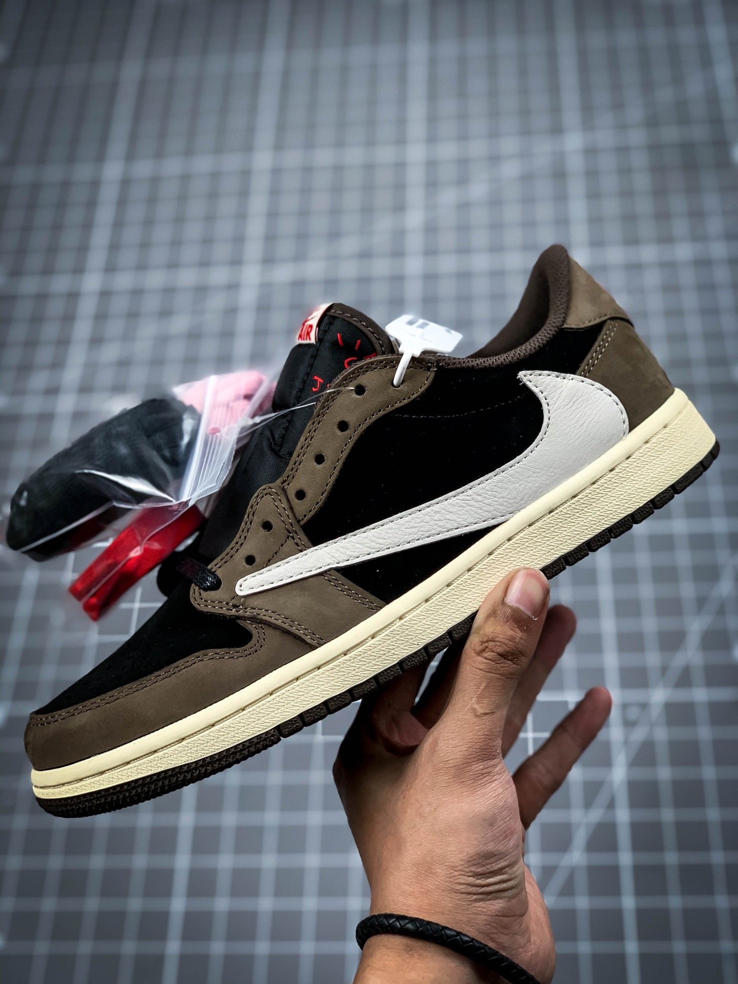 Air Jordan 1 Retro Low Og Sp Travis Scott Black/Dark Mocha/Red 3