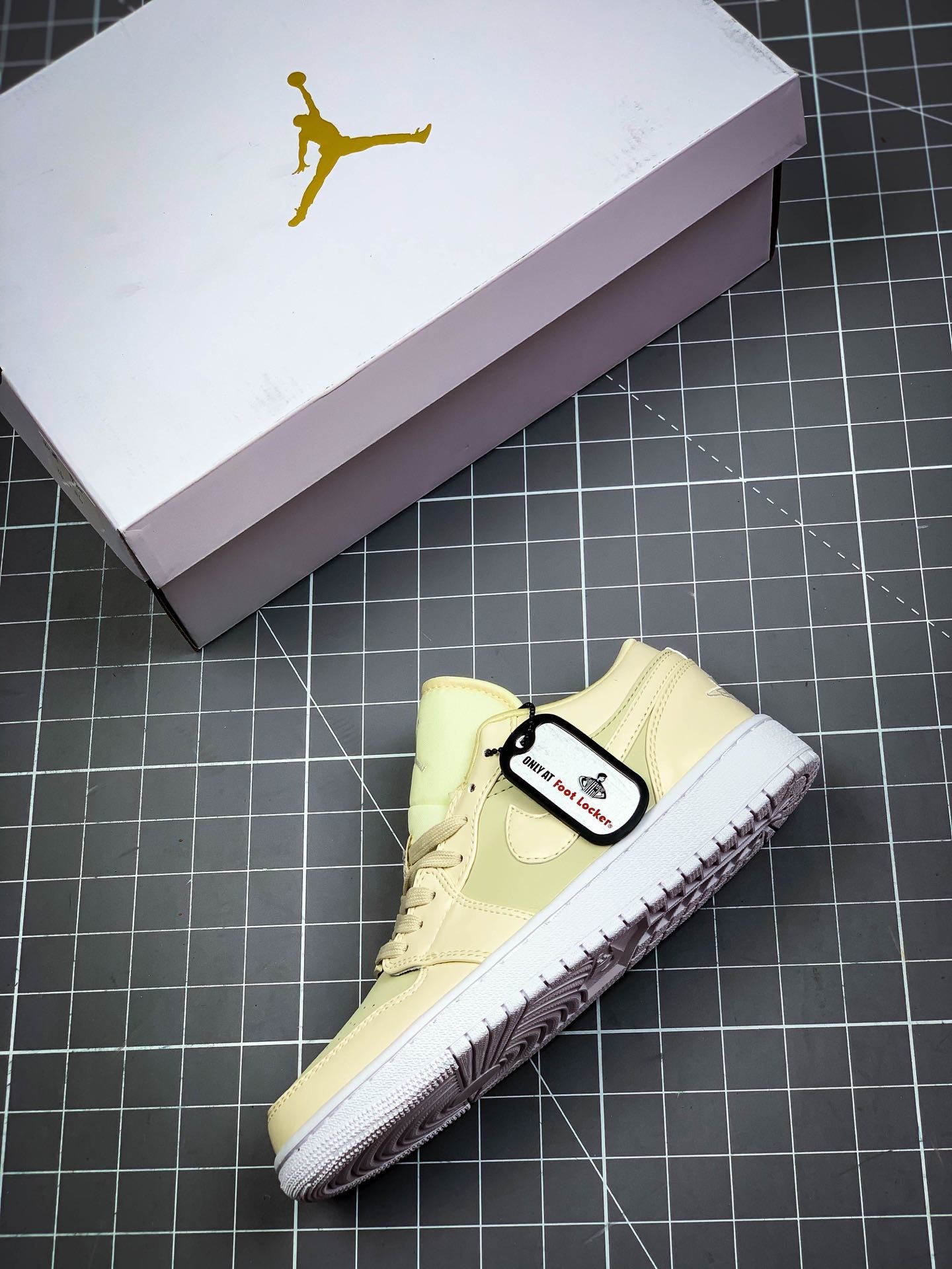 Air Jordan 1 Low Fossil Mushroom Light Yellow 7