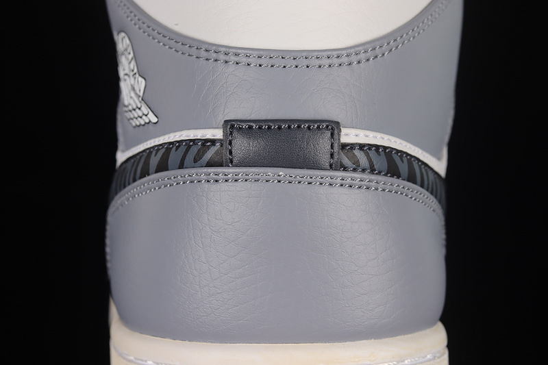 Air Jordan 1 Mid Grey/White/Black 11