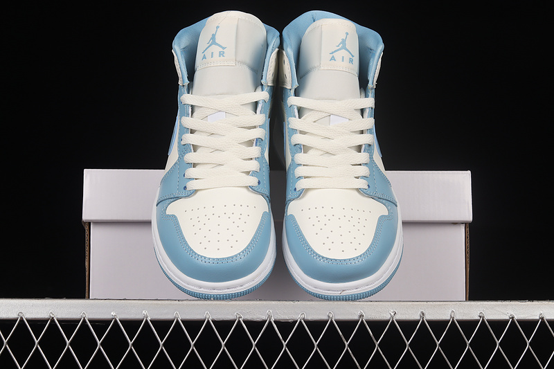 Air Jordan 1 Mid Light Blue/Light Blue/White 5