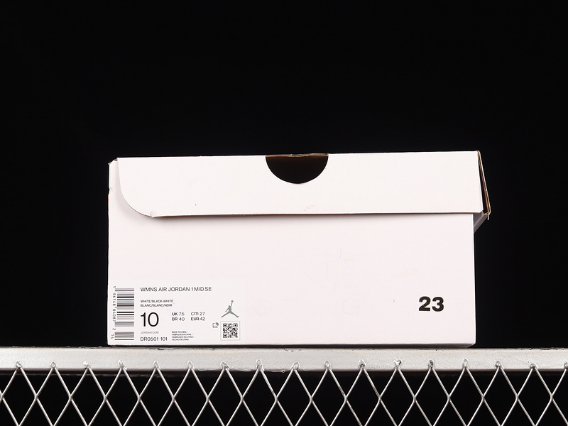 Air Jordan 1 Mid Se Homage White/Black/White 11