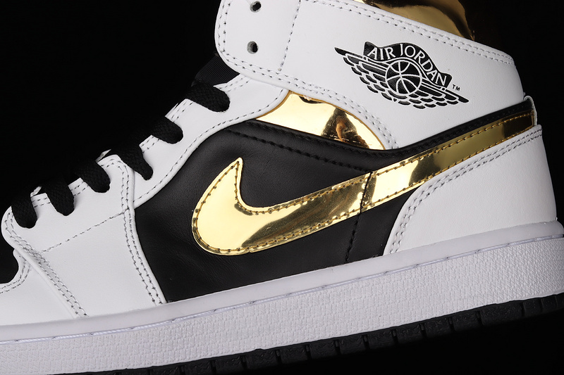 Air Jordan 1 Mid Se White/Black/Gold 9