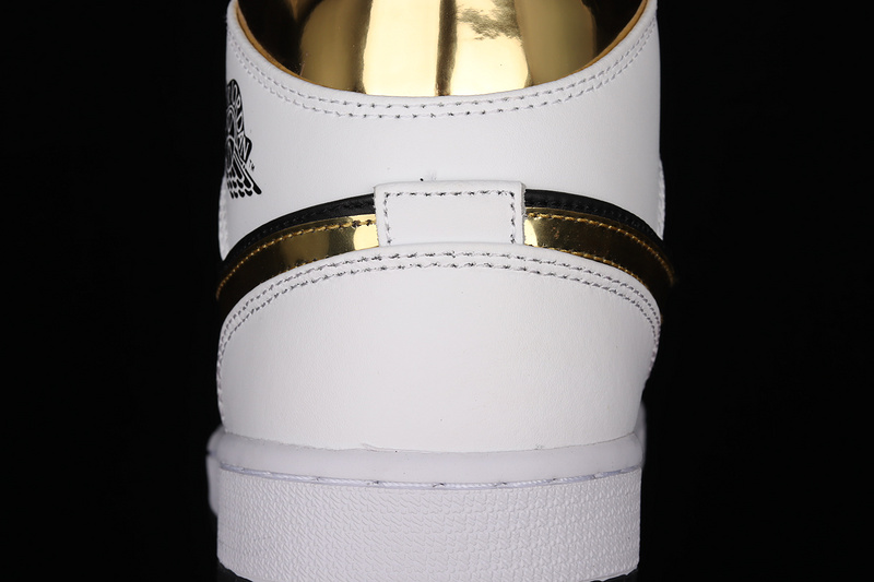 Air Jordan 1 Mid Se White/Black/Gold 31