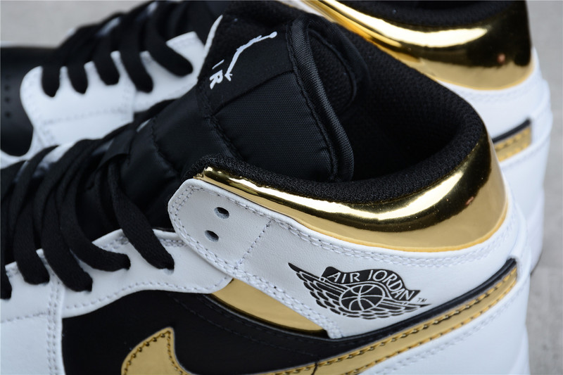 Air Jordan 1 Mid White/Black-Metallic Gold 17