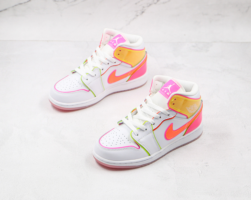 Air Jordan 1 Mid Gs Edge Glow White/Hyper Crimson/Pink Blast 11