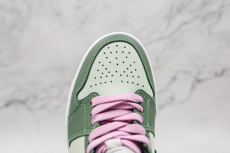 Air Jordan 1 Mid Se Dutch Green/Black/Barely Green/Arctic Pink 15