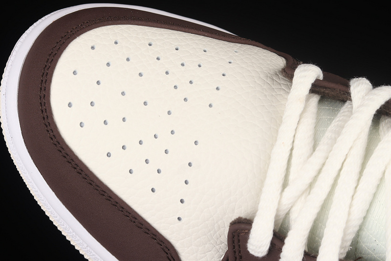 Air Jordan 1 Mid Cream Dark Chocolate/Cream White/Brown 3