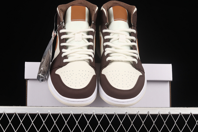 Air Jordan 1 Mid Cream Dark Chocolate/Cream White/Brown 5