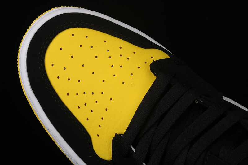 Air Jordan 1 Mid Se Yellow Toe Black/Varsity Maize-White 11