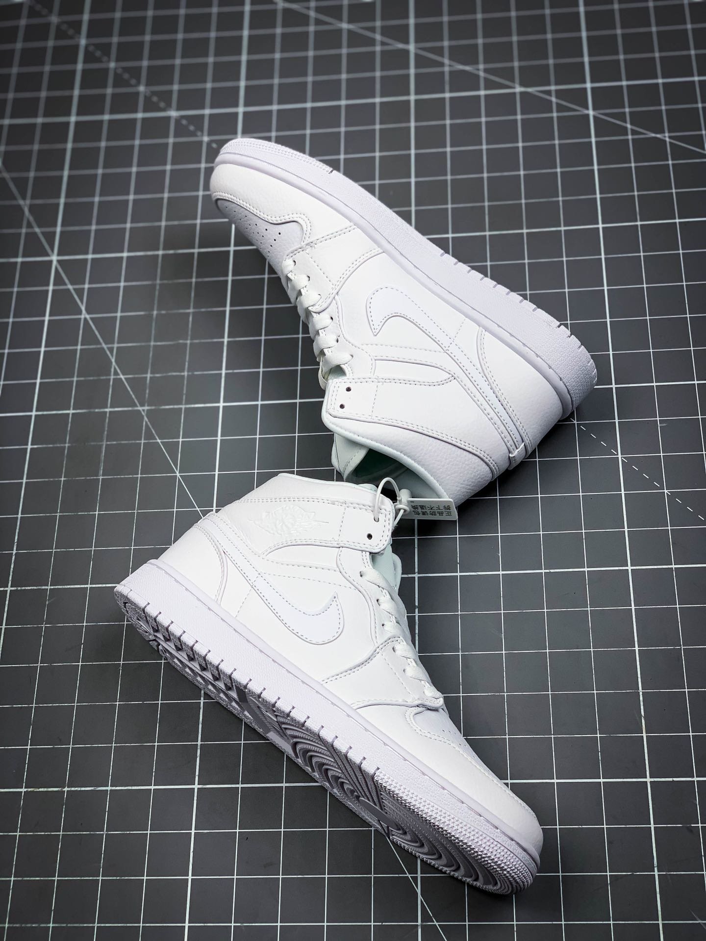 Air Jordan 1 Mid White/White/White 11