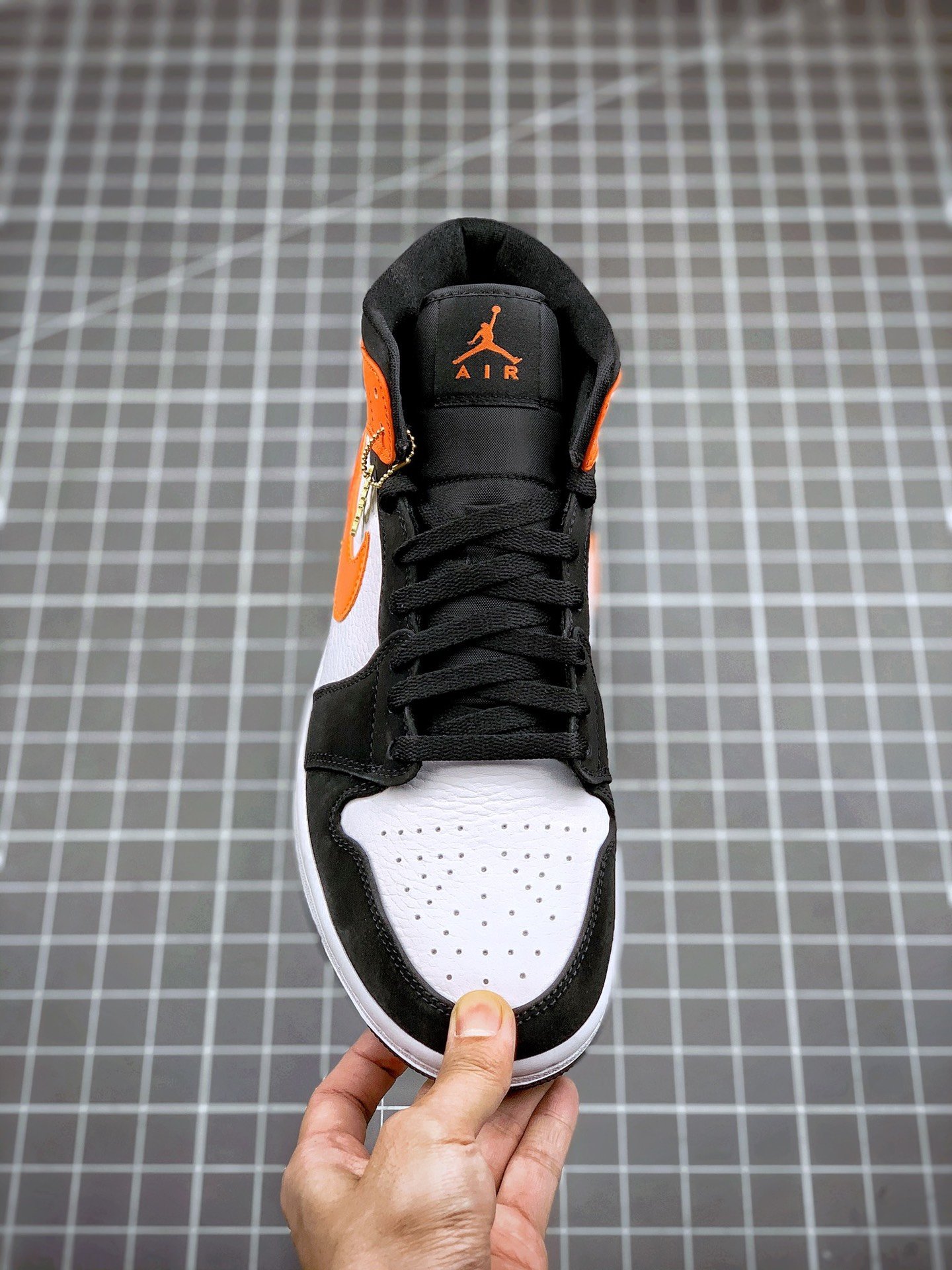 Air Jordan 1 Mid Shattered Backboard Black/White-Starfish 11