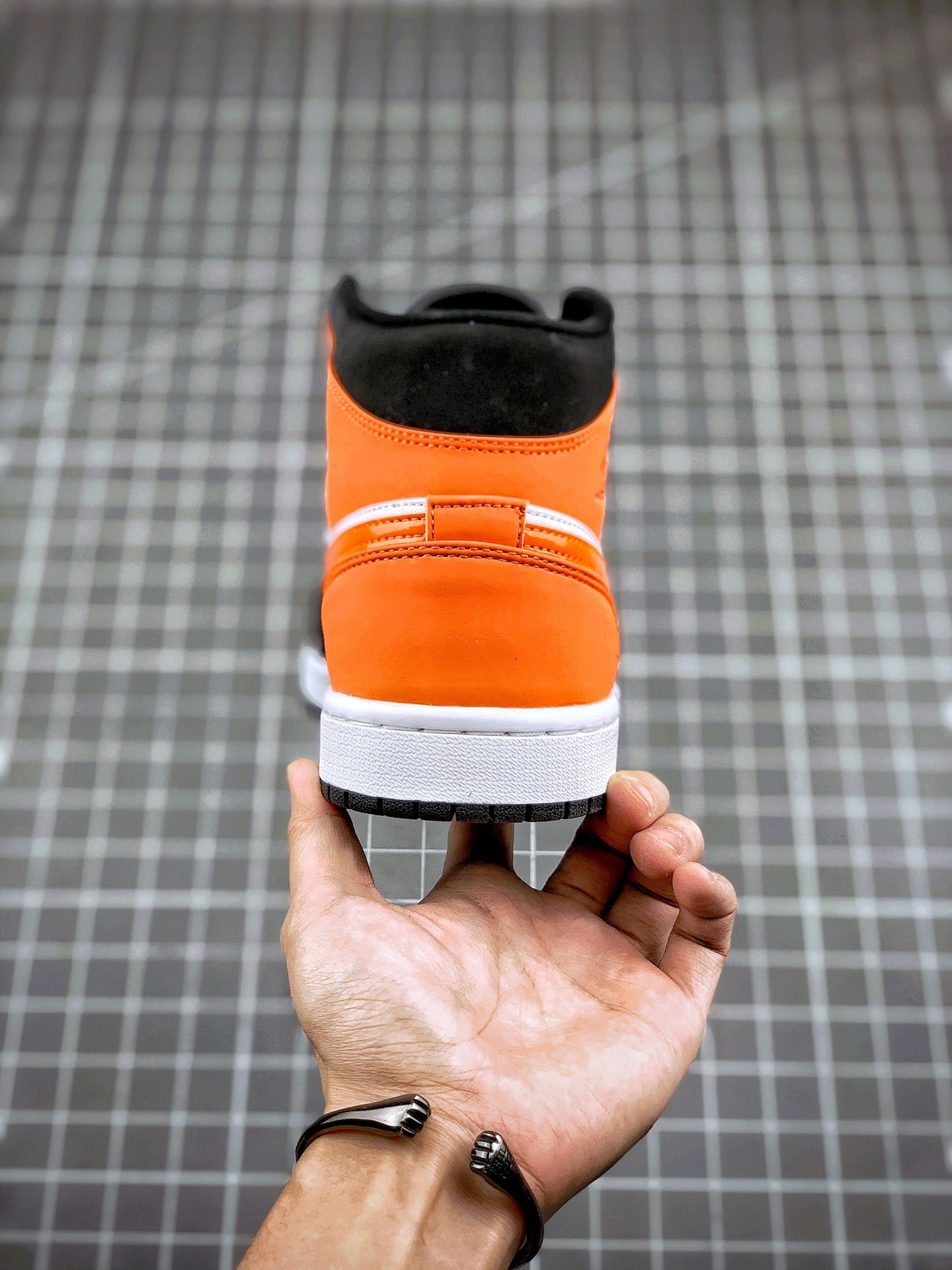 Air Jordan 1 Mid Shattered Backboard Black/White-Starfish 17