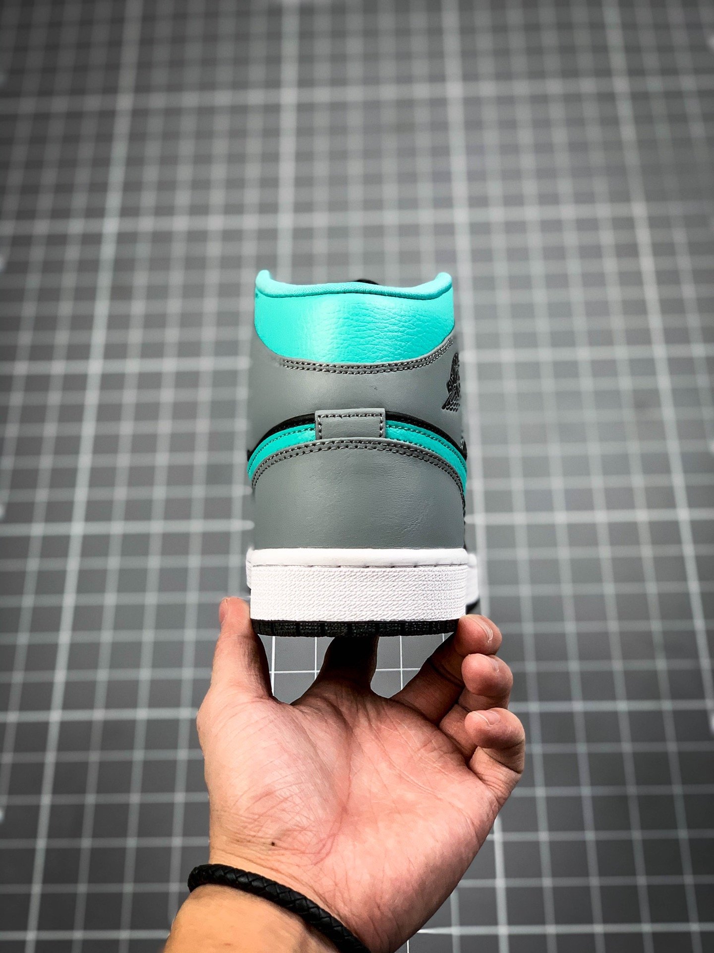 Air Jordan 1 Mid Grey/Aqua Blue/White 5