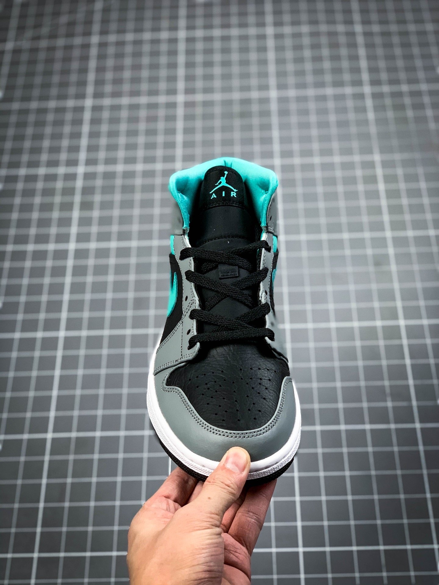 Air Jordan 1 Mid Grey/Aqua Blue/White 11