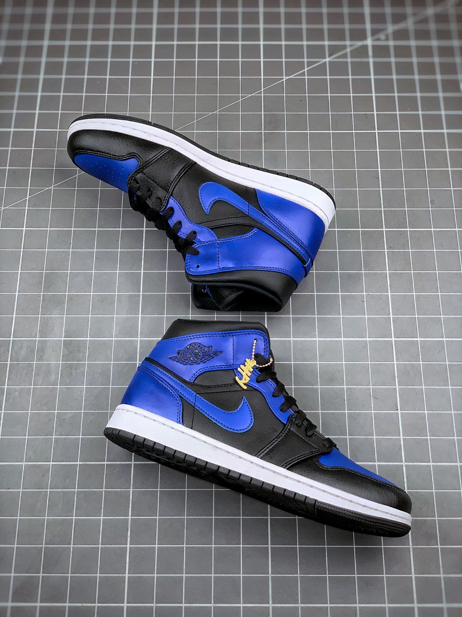 Air Jordan 1 Mid Hyper Royal Black/Hyper Royal-White 15