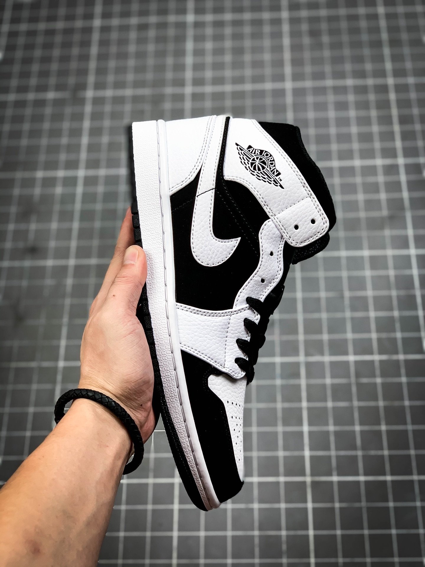 Air Jordan 1 Mid White/Black-White 5