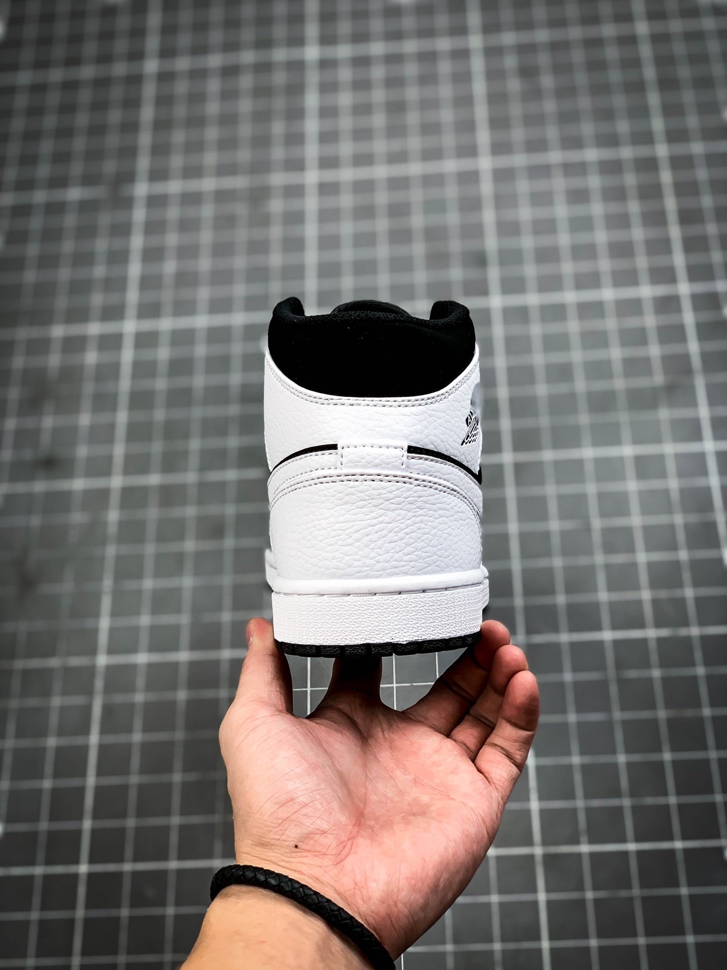 Air Jordan 1 Mid White/Black-White 9