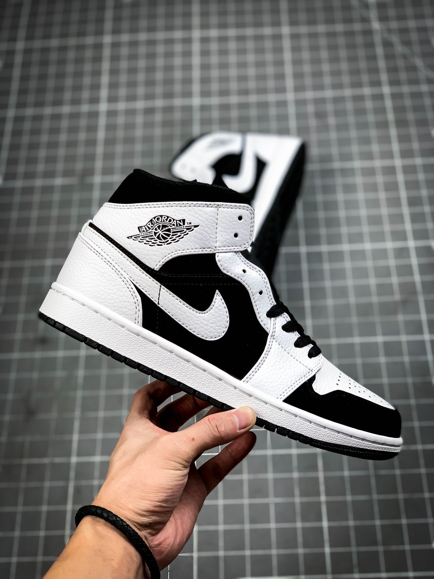 Air Jordan 1 Mid White/Black-White 13