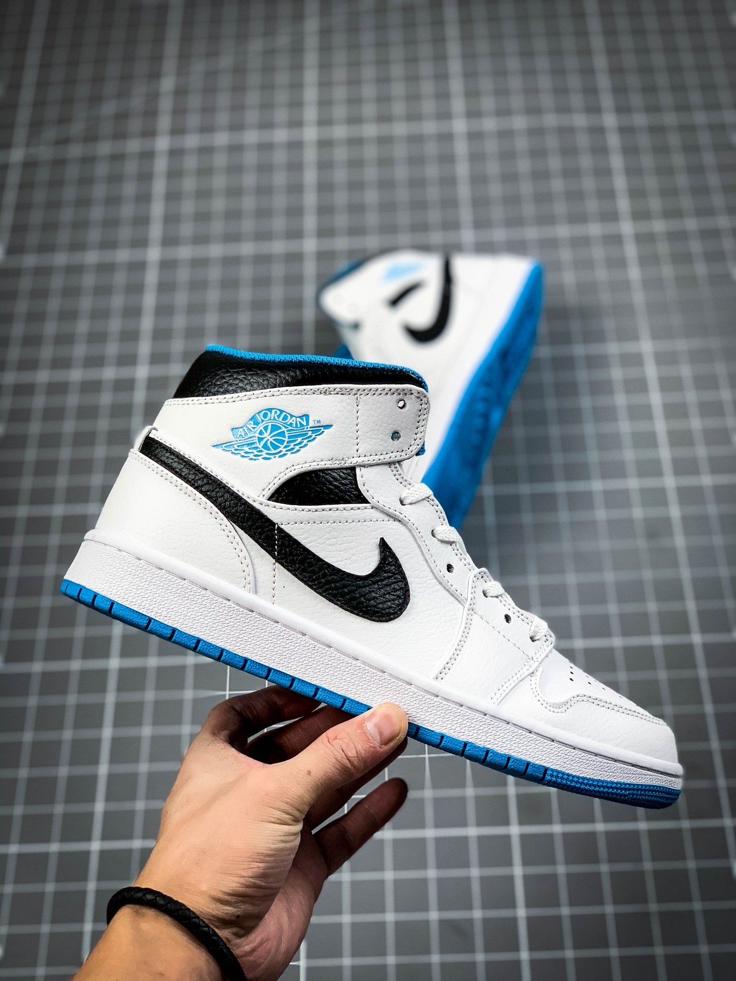 Air Jordan 1 Mid Laser Blue/White/Black 5