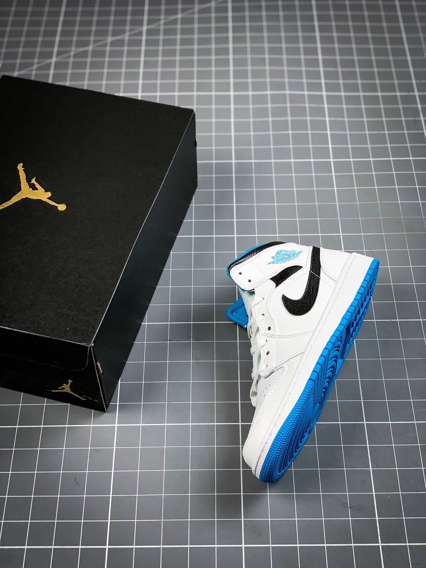 Air Jordan 1 Mid Laser Blue/White/Black 15