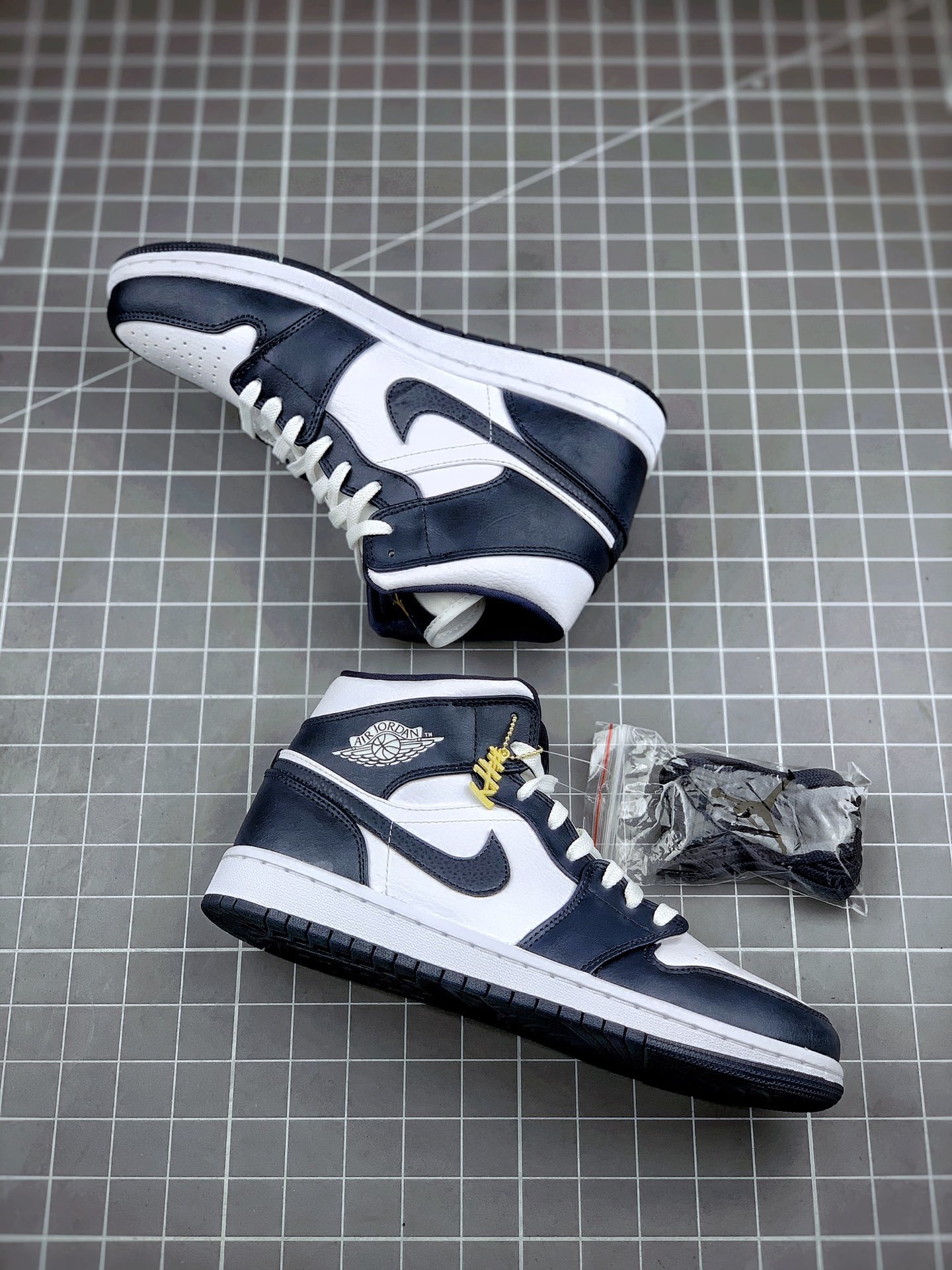 Original Quality Air Jordan 1 Mid White/Metallic Gold-Obsidian 3