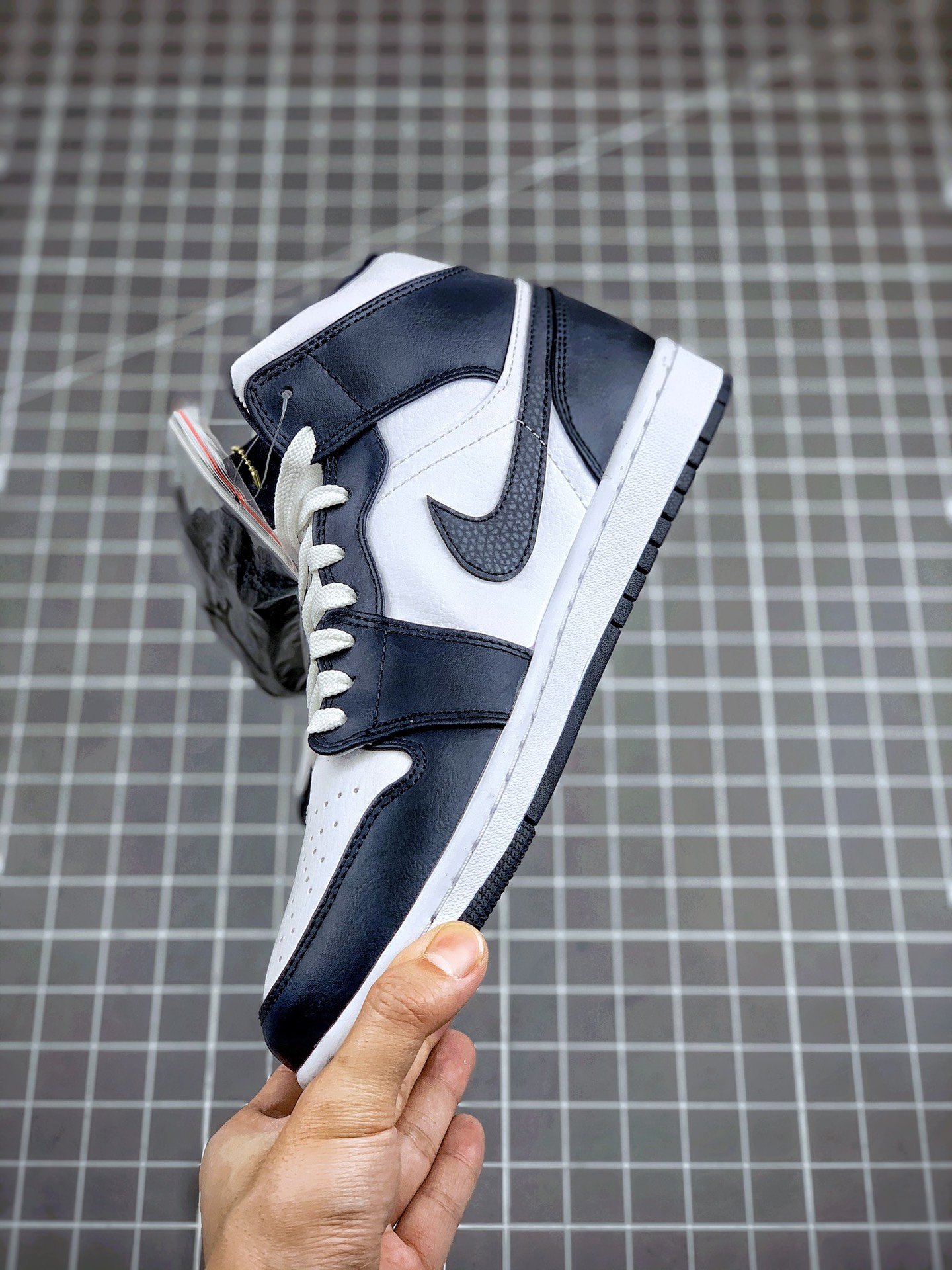 Original Quality Air Jordan 1 Mid White/Metallic Gold-Obsidian 13