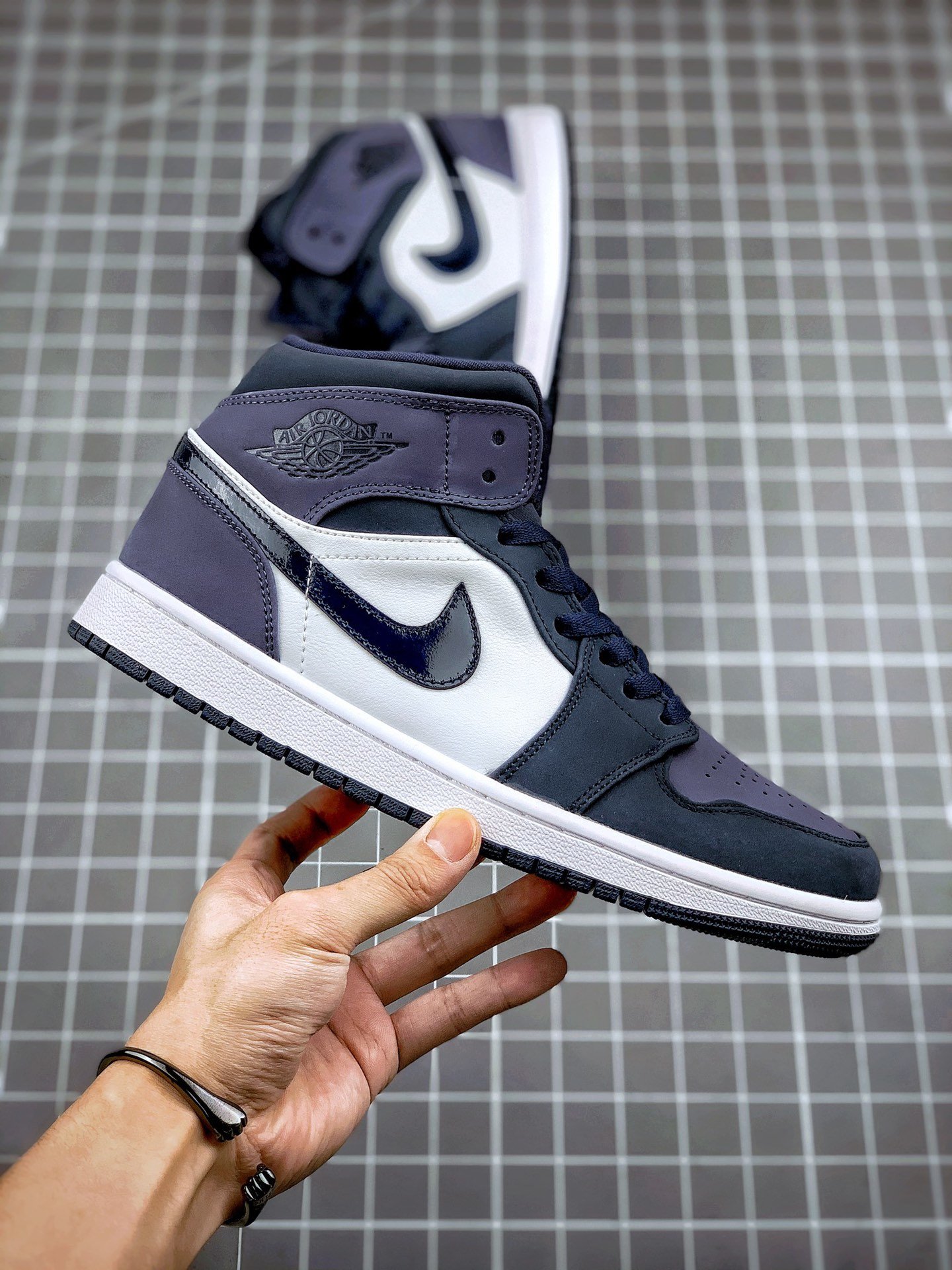 Top Quality Air Jordan 1 Mid Obsidian/Sanded Purple-White 15